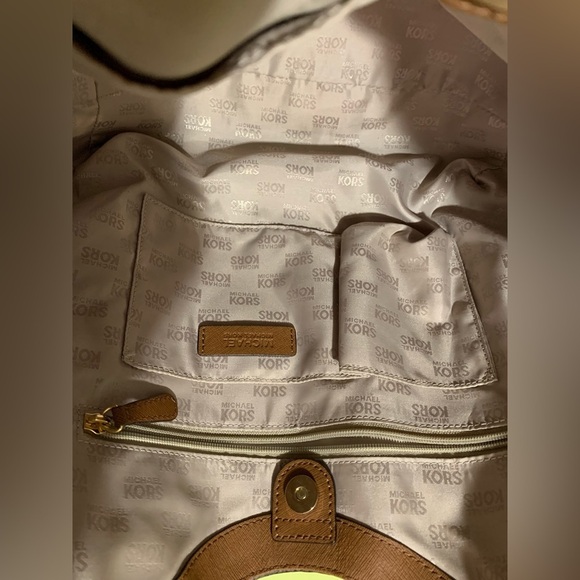 MICHAEL KORS TOTE - Picture 7 of 16